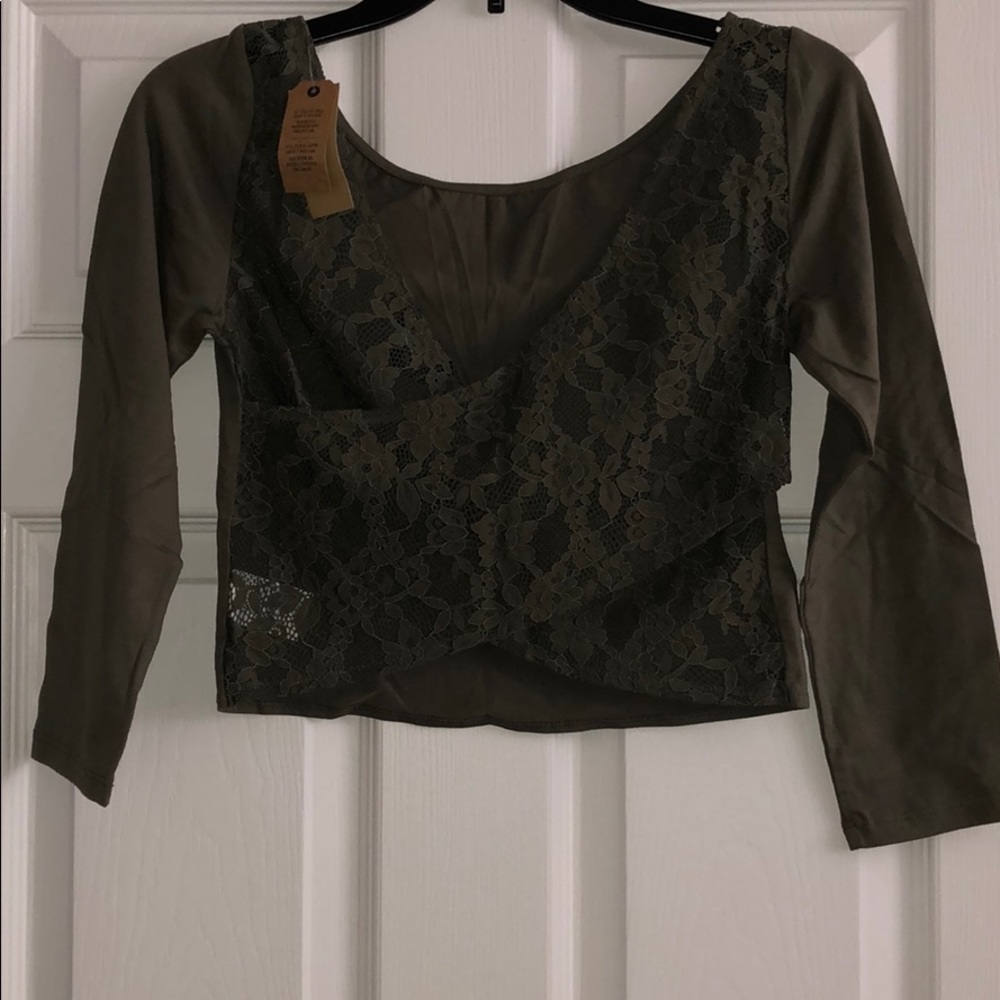 Long Sleeve Cropped Top
